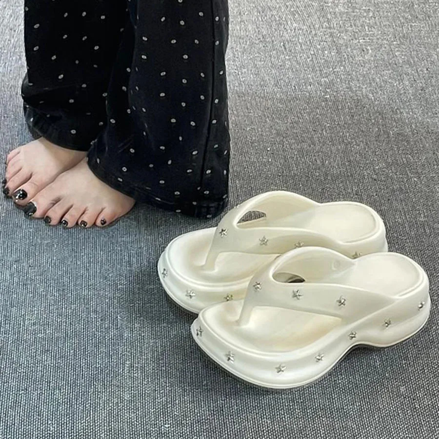 Punk Star Rivet Flip Flops Women Summer Indoor Platform Anti Slip Slippers Y2k Female Outdoor Beach Slippers Ladies Sandals 240809