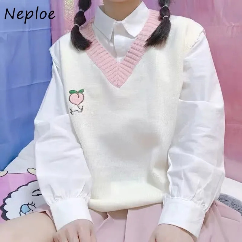 Neploe V-neck Sweet Preppy Style Sweater Women Fresh Peach Strawberry Embroidery Pullovers Panelled Patchwork Knit Tops 240812