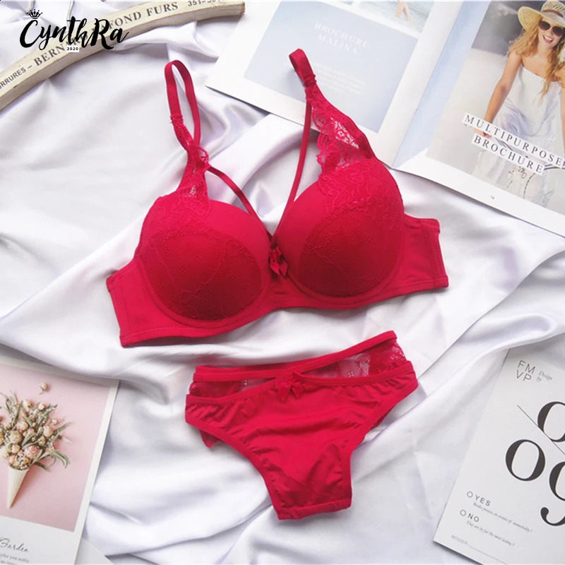Lingerie Bra Underwear for Women Sexy Section Breathable Female Large Plus Size Lace Push Up Bralette Bra and Panty Set 240812