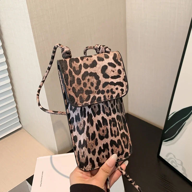 Fashion Mini Crossbody Bag Women Leopard Printing Shoulder Messenger For Girls Serpentine Leather Bolsas Ladies Phone Purse 240812