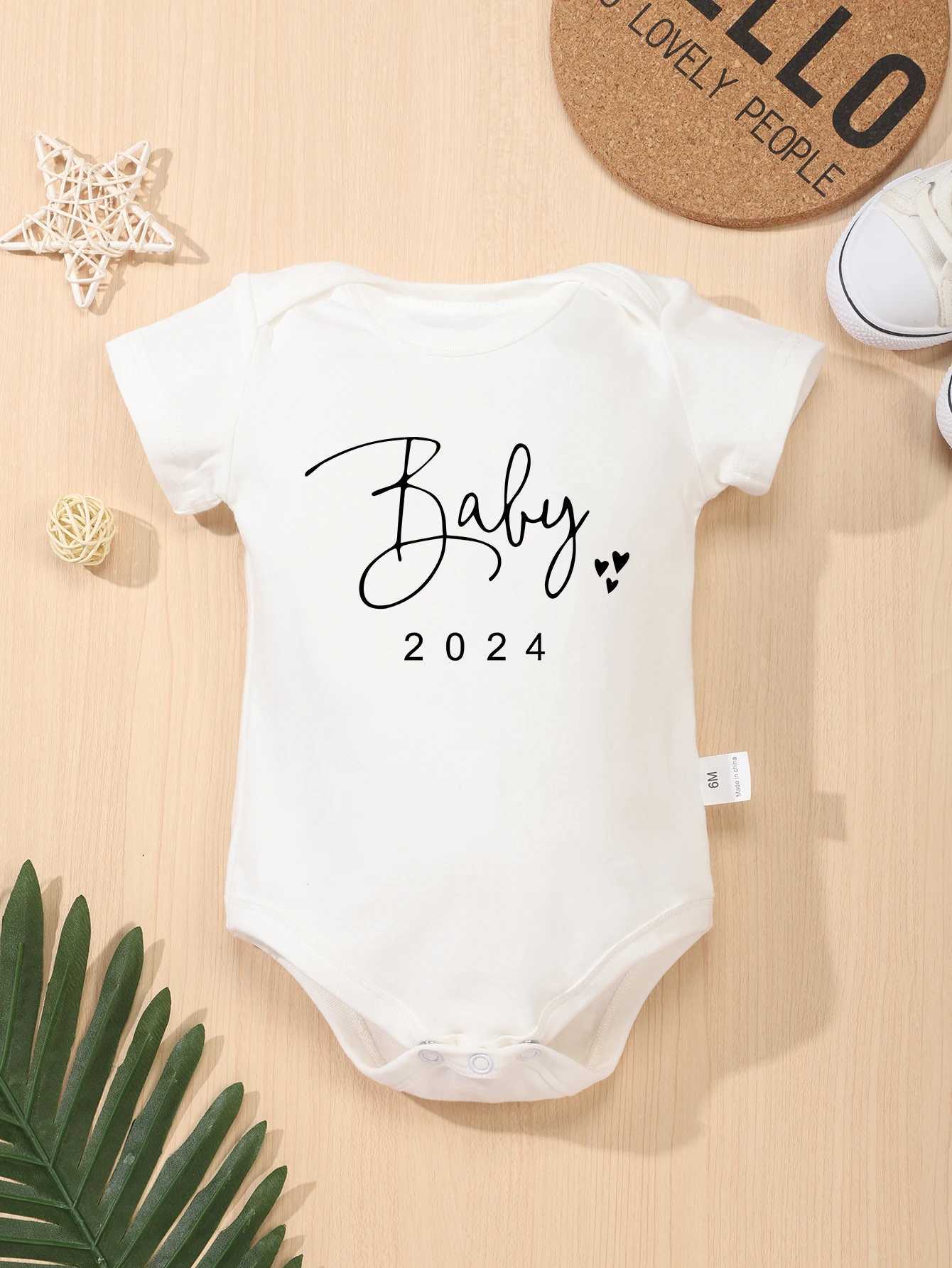 Baby 2024 Tight Clothing Personalized Newborn Clothing Boys and Girls Short Sleeve jumpsuit Christmas Party Baby Clothing W240812