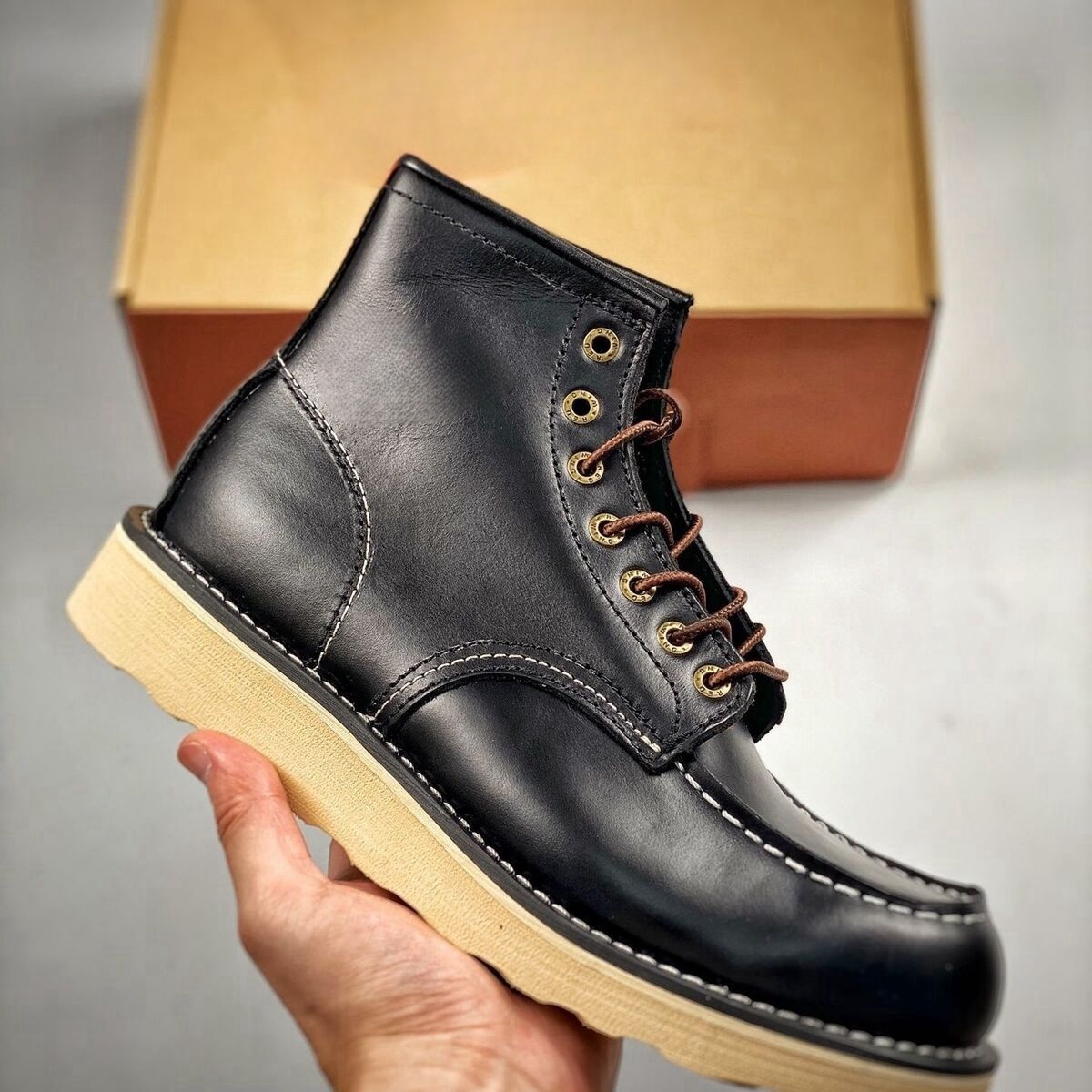 2026 designer boots sale mens spring redankle boots mens sneakers yellow wing warm outdoor work cowboy motorcycle heel male designer shoes booties wom