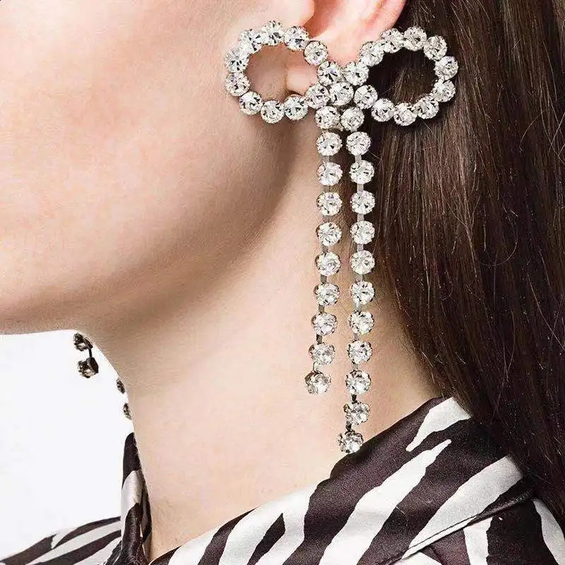 Fashion Womens Rhinestone Bow Earrings Sparkling Crystal Zircon Pendant Earrings Bridal Wedding Jewelry Party Gift Earrings 240810