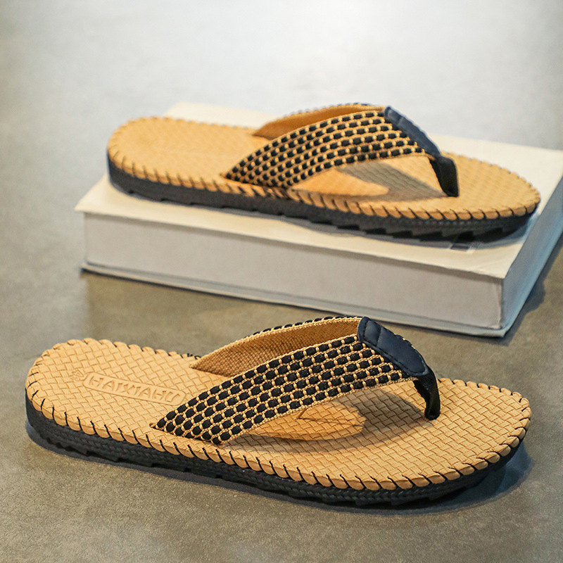 Designer's new Flip men's flip flops outdoor casual sandals indoor shower slippers