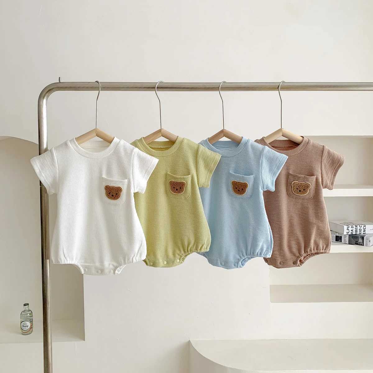 Summer baby clothing newborn jumpsuit boys jumpsuit solid color pocket bear embroidery print 0-2 years W240812