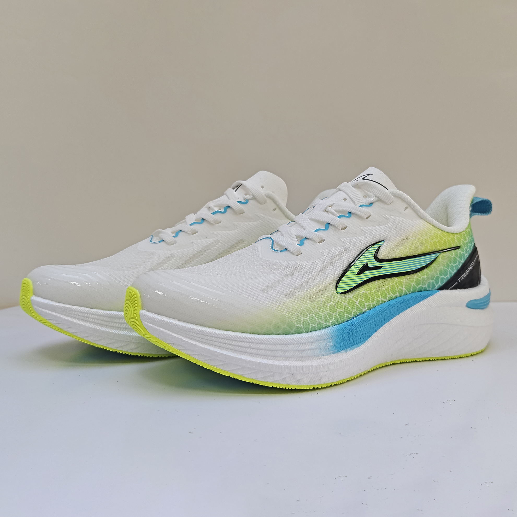 TREEPERI Wave Maker carbon fibre Speed Running Shoes men white black blue designer shoes women peach green yellow sports sneakers mens womens athletic