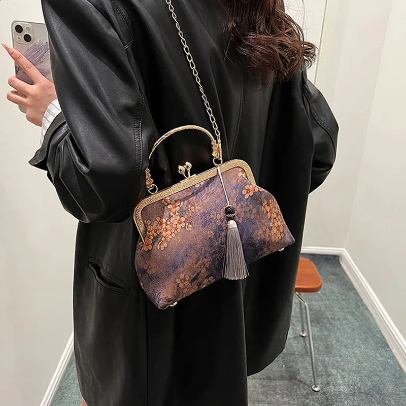 chain tassel shell lock bag fashionable flower bag mothers gift retro womens bag handbag 240812