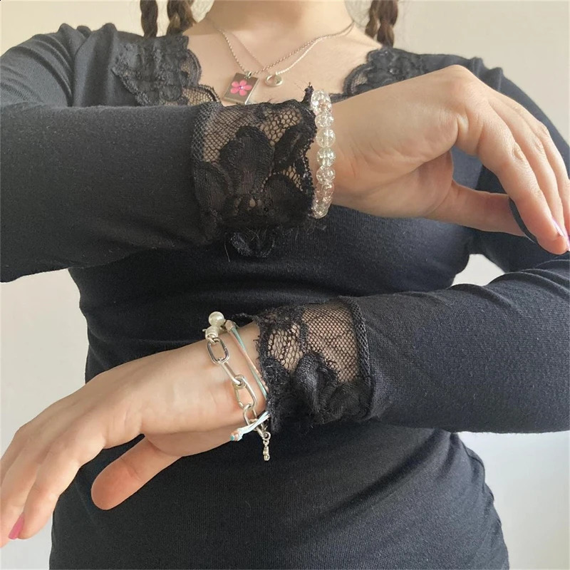Xingqing y2k crop top 2000s clothing womens Vneck lace patch work long sleeved Tshirt retro aesthetic street 240812