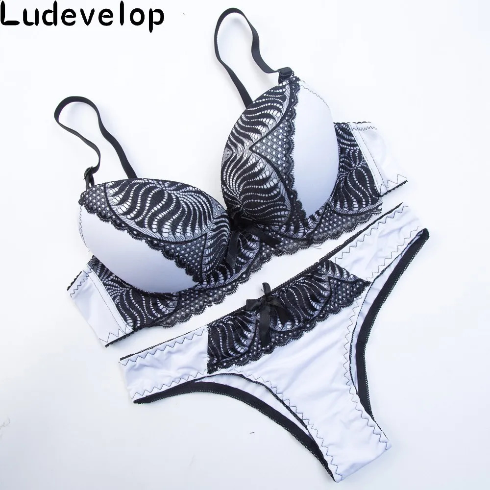 Ludevelop Womens underwear Set Lace Sexy Push-up Bra And Panty Sets Bow Comfortable Brassiere Young Bra Deep V Lingerie 240812