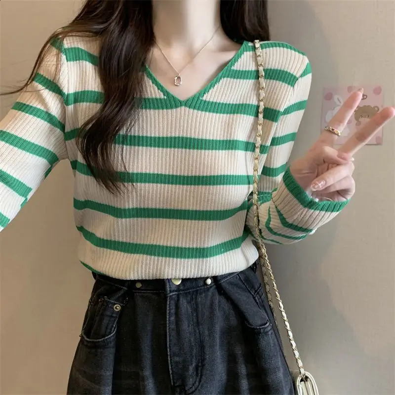 Preppy Style V-neck Striped Long Sleeve Sweater Womens Temporary Patchwork Autumn Fashion Loose Versatile Pullover Knit Top 240812
