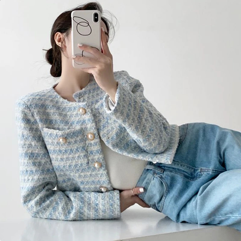 Rimocy Elegant Pearls Buttons Crop Jacket Women Korean Fashion Round Neck Tweed Coat Womans Pockets Chic Short Coats Female 240812