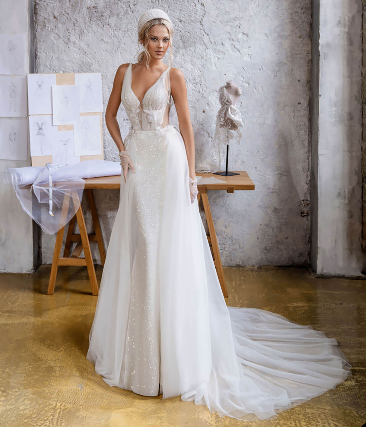 Gorgeous Mermaid Wedding Dress Sequined Beaded V Neck Spaghetti Strap Bride Gowns 3D Flowers Detachable Sweep Train Tulle Bridal Dresses