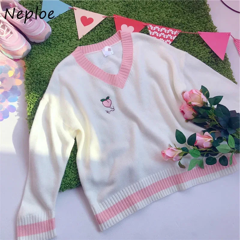Neploe V-neck Sweet Preppy Style Sweater Women Fresh Peach Strawberry Embroidery Pullovers Panelled Patchwork Knit Tops 240812
