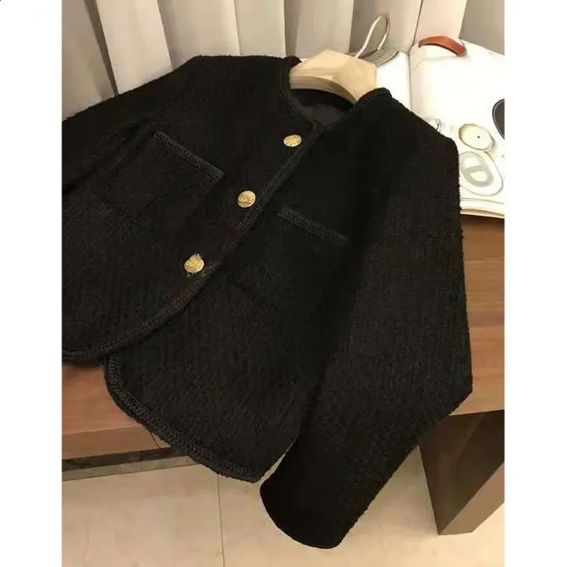 Tweed Woolen Coat Women Blazers O-Neck Single-Breasted Loose Short Jacket Outwear Female Small Fragrance Jacket Tops 240812