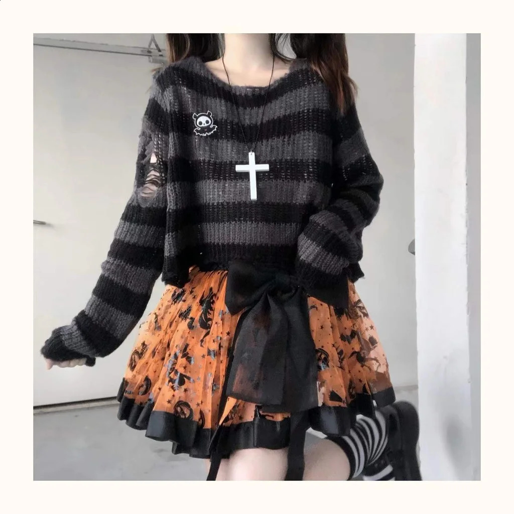 Y2K Pink Striped Gothic Sweaters Women Ripped Holes Loose Knitted Pullover Frayed Fairy Grunge Jumpers Emo Streetwear Lolita 240812