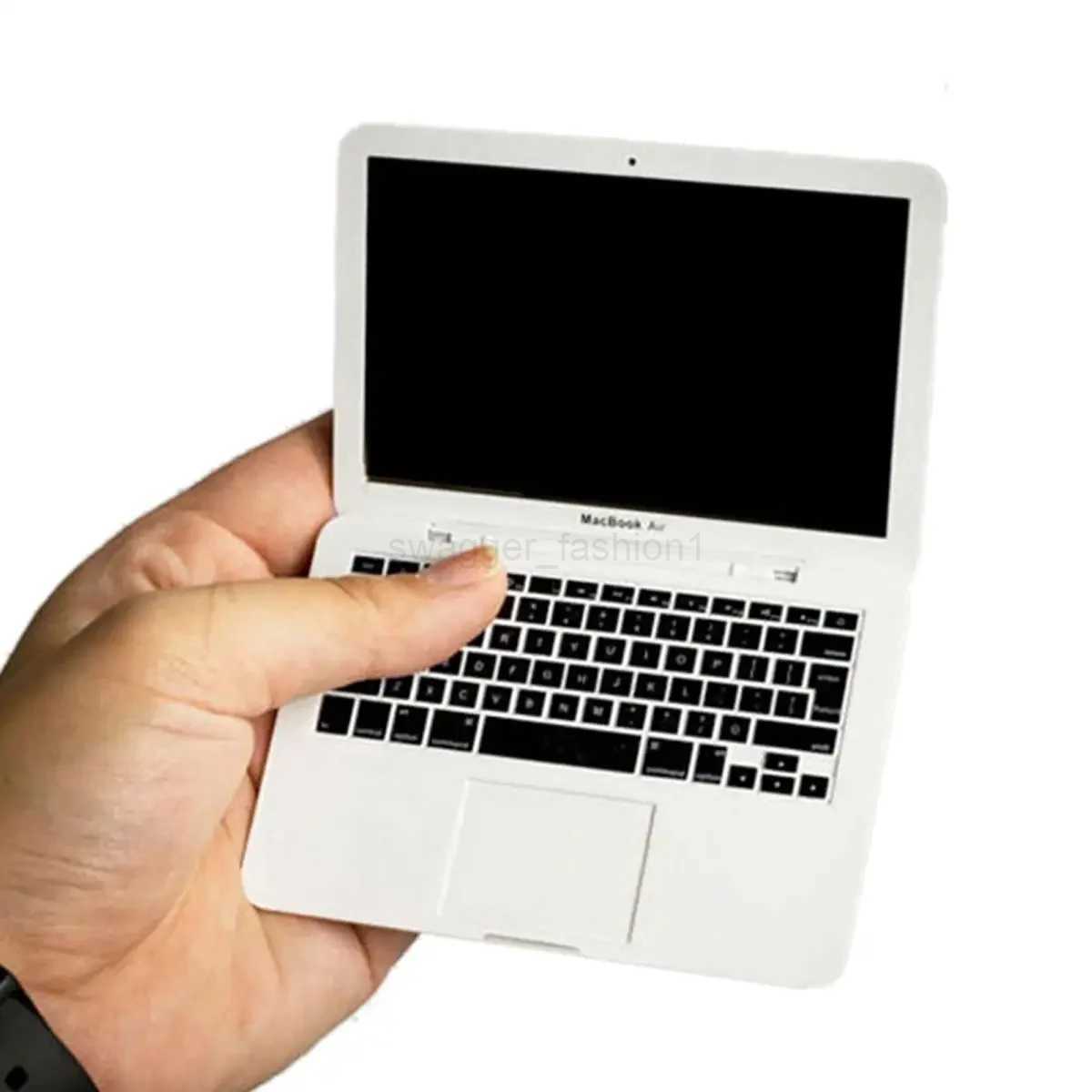 Portable Mini Make Up Mirror Pocket Laptop Computer Glass Women Girls Creative Home Decorative Folding Mirrors Tool KitsXJ240813