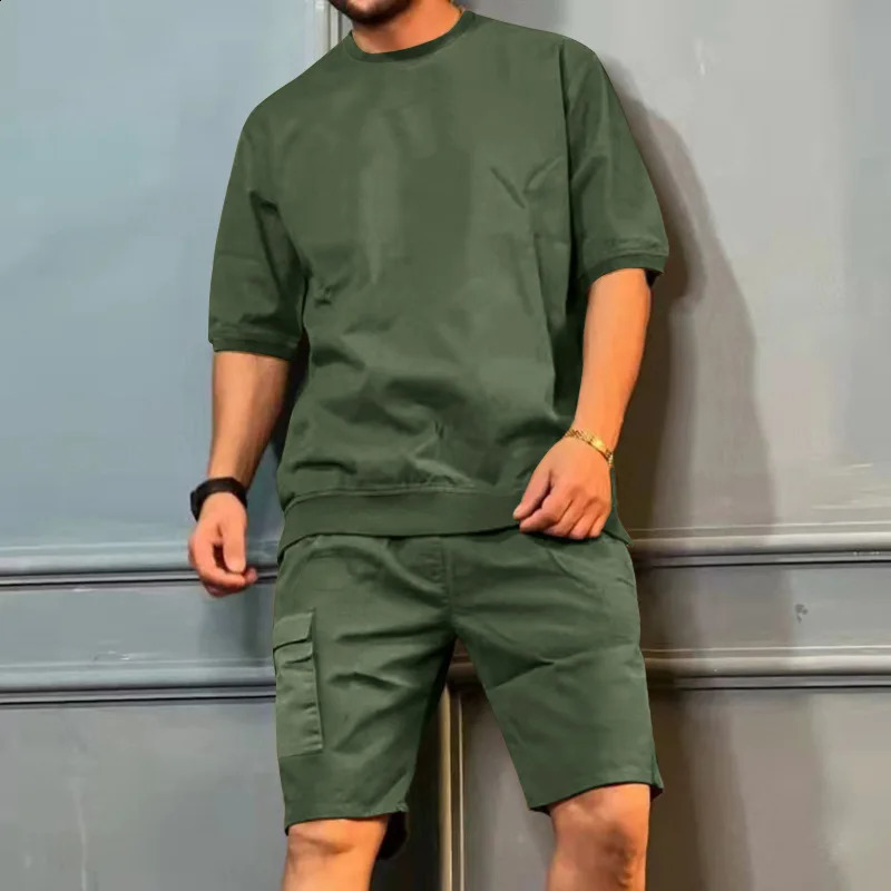 Summer Men Plus-size Casual Short-sleeved T-shirt Shorts Two-piece Set Solid Color Loose Round Neck Top Fifth Pants Jogging suit 240813