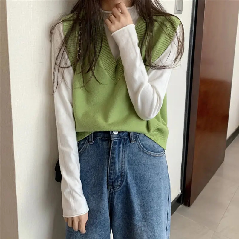 Sweater Vests Women Students V-Neck Sleeveless Knitted Basic Loose Casual Korean Style Preppy All-match Winter Candy Color Mujer 240812