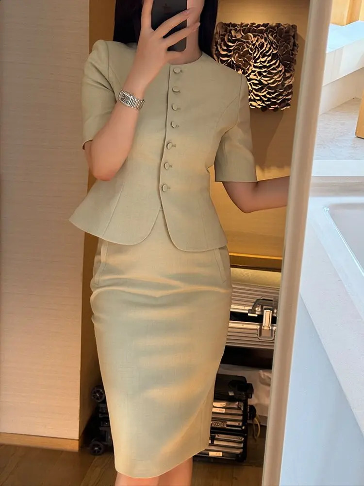 French mature style professional elegant womens clothing summer short sleeved sports jacket and twopiece set selling 240812