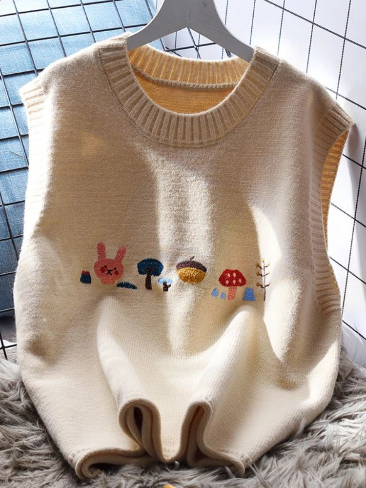Korean Fashion Sweater Vest Sleeveless Cartoon Jacquard Casual Loose All Match Jumpers Preppy Style Cute Womens Clothing 240812
