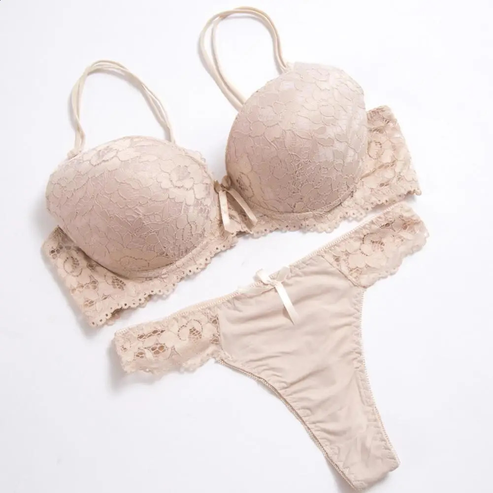 2 PcsSet Brassiere Brie Set Solid Color Removable Shoulder Strap Underwear Set Rear Double Row Buckle Decor Lace Bra Panty Set 240812
