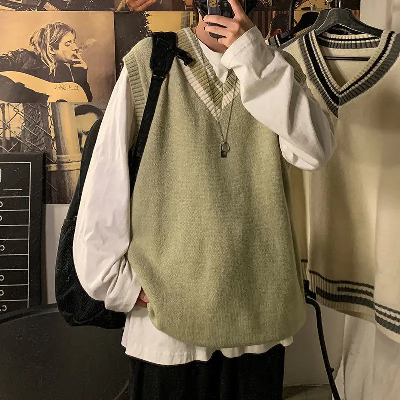 Sweater Vest Women Vintage Minimalist Korean Style Cozy Stylish Preppy V-neck Autumn Loose Sleeveless Clothing Knitwear Retro BF 240812