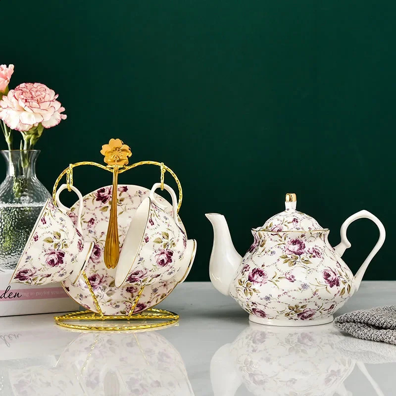 European Bone China Tea Set English Afternoon Tea Cup Set Teapot High-Grade Porcelain Coffee Pot 1 TeaPot 2 Cups and Saucers 240810