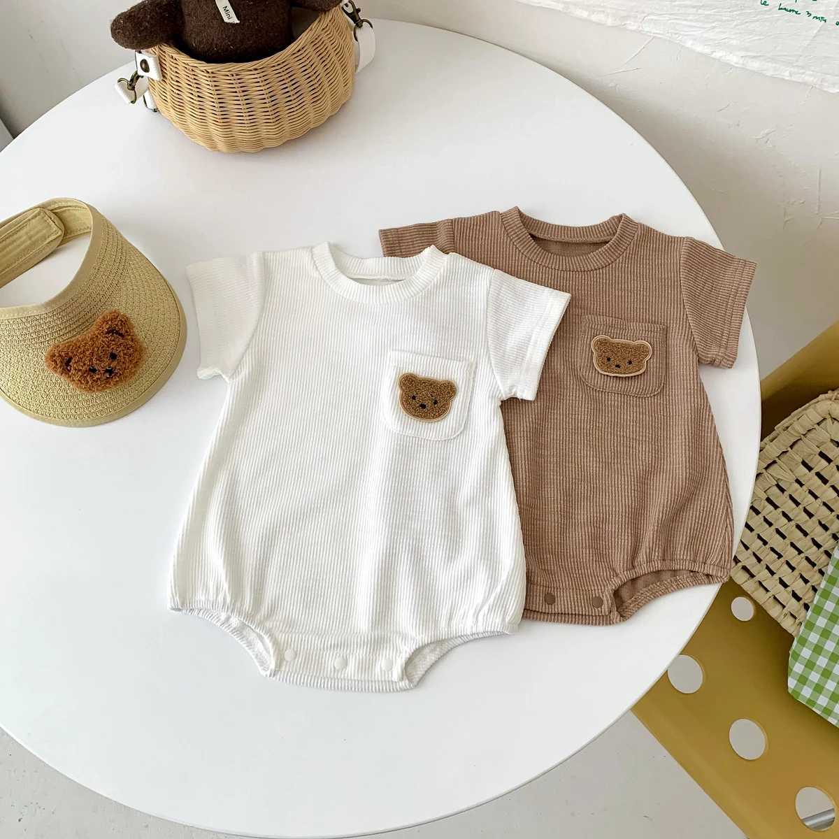 Summer baby clothing newborn jumpsuit boys jumpsuit solid color pocket bear embroidery print 0-2 years W240812