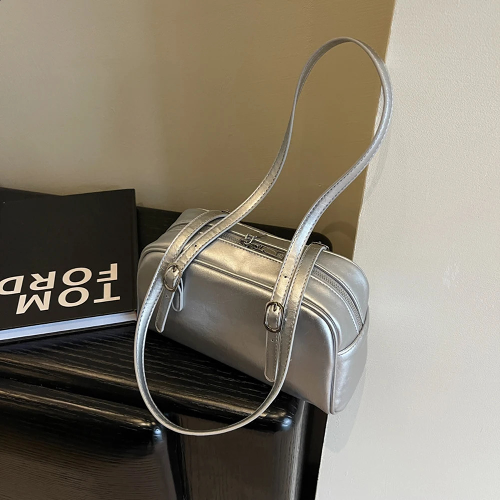 Womens shoulder bag solid color Boston with adjustable strap fashionable handbag suitable for work shopping and travel 240817