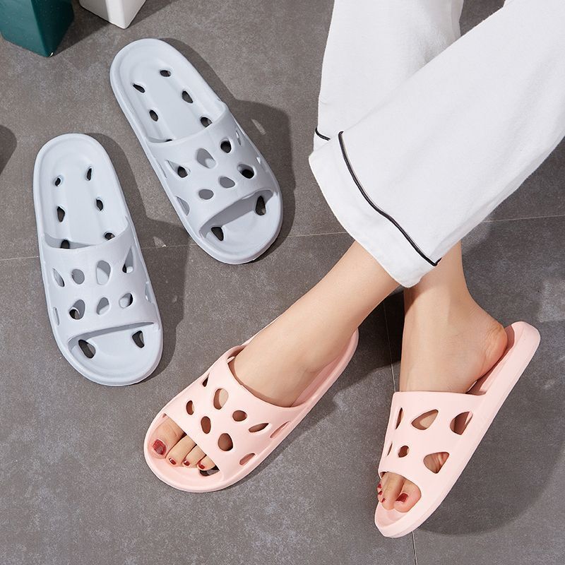 Bathroom slippers women's outdoor wear 2024 new summer non slip thick bottom petal home couple cool slippers