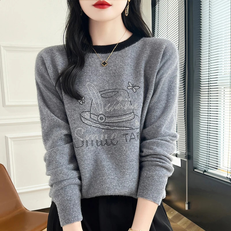 Autumn and Winter Womens Sweater Hoodie Round Neck Knitted Pure Wool Loose Long Sleeve Aging Fashion Edition 240812