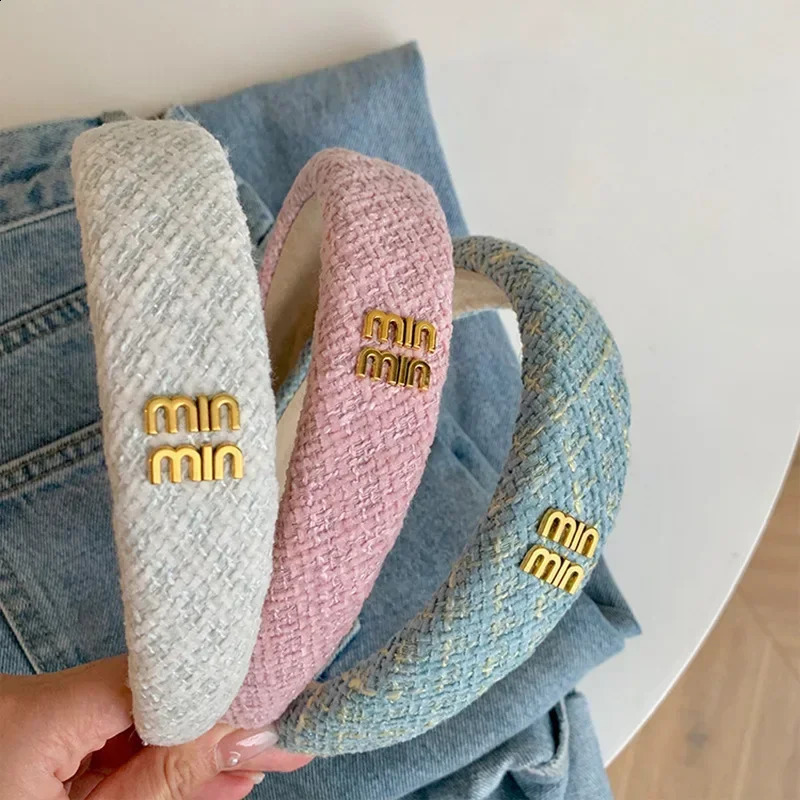French style coarse tweed womens headband summer metal English letter wide edge sponge hair accessories 240812