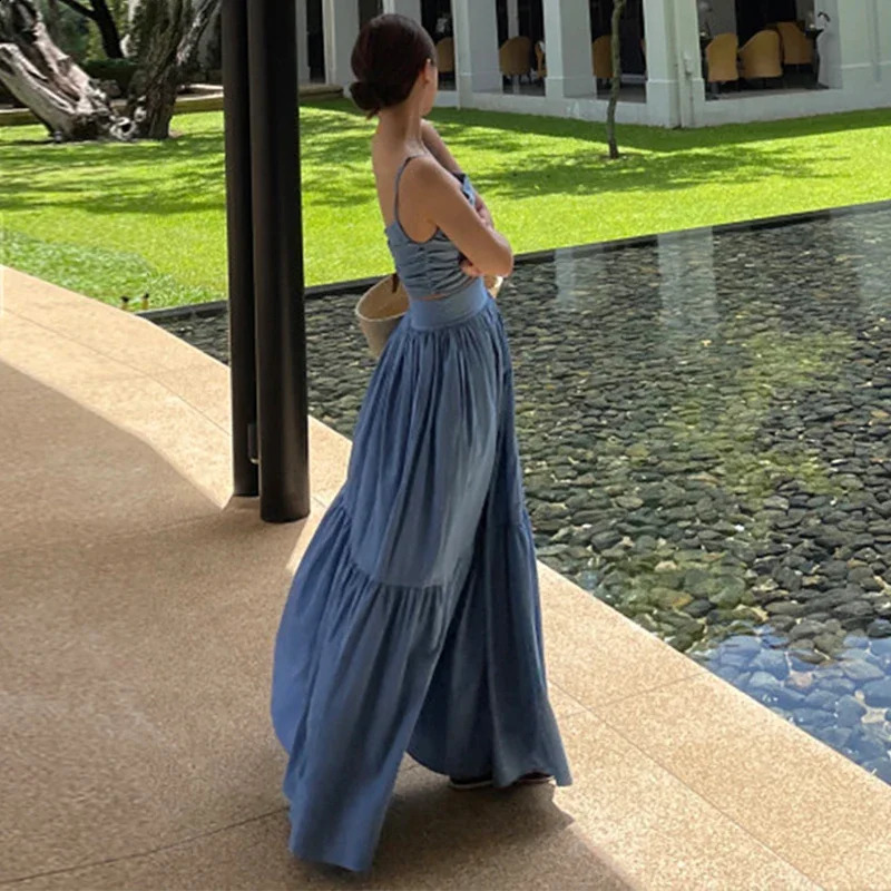 Sexy Two Piece Set 2024 Summer Femme V-neck Slim Fit Short Suspended Tank Top Camis High Waist Large Swing Skirt Denim Sets 240812