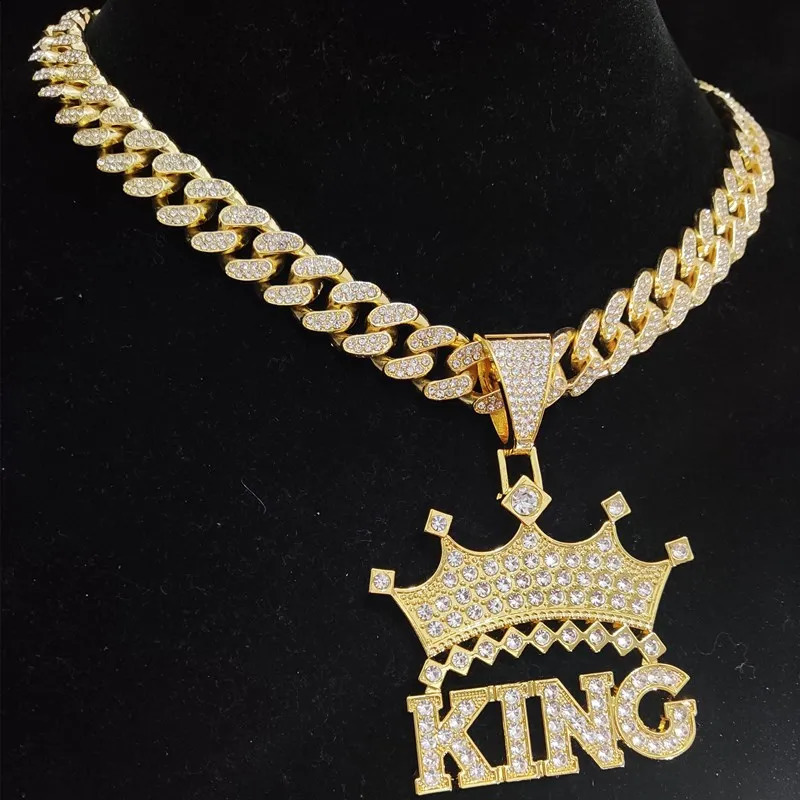 Mens Hip Hop Crown with King Pendant Necklace 13mm Crystal Cuban Chain Ice Out Sparkling Fashionable Charm Jewelry 240807wtt
