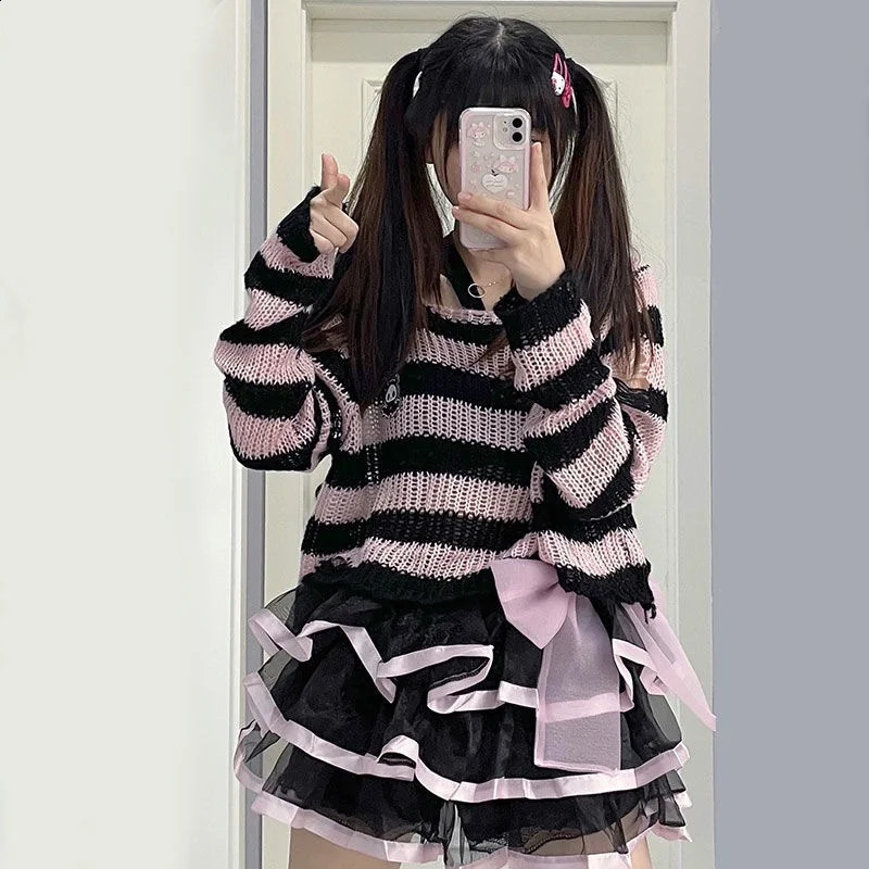 Y2K Pink Striped Gothic Sweaters Women Ripped Holes Loose Knitted Pullover Frayed Fairy Grunge Jumpers Emo Streetwear Lolita 240812