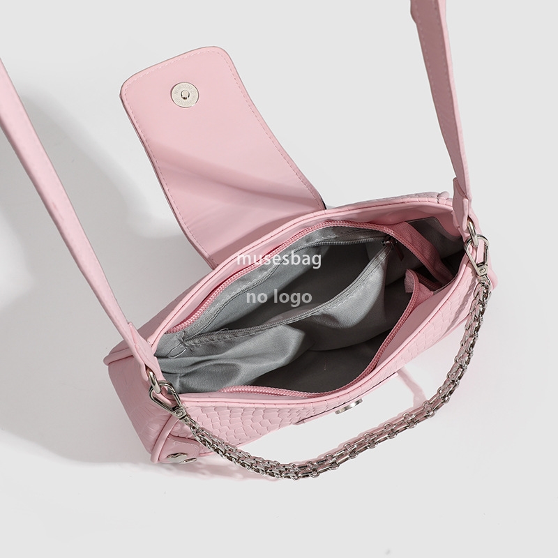 Women's Underarm Bag High Quality Mini Underarm Bag with Zipper Single Shoulder Crossbody Bag Multi Color Chain Love Leather Women's Bag Sui