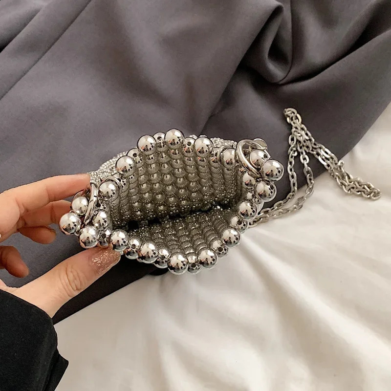 Handle s Evening Clutch Bag Silver Party Wedding Purse Pearl Handbag 2024 Summer Handmade Beading Crossbody Phone 240812