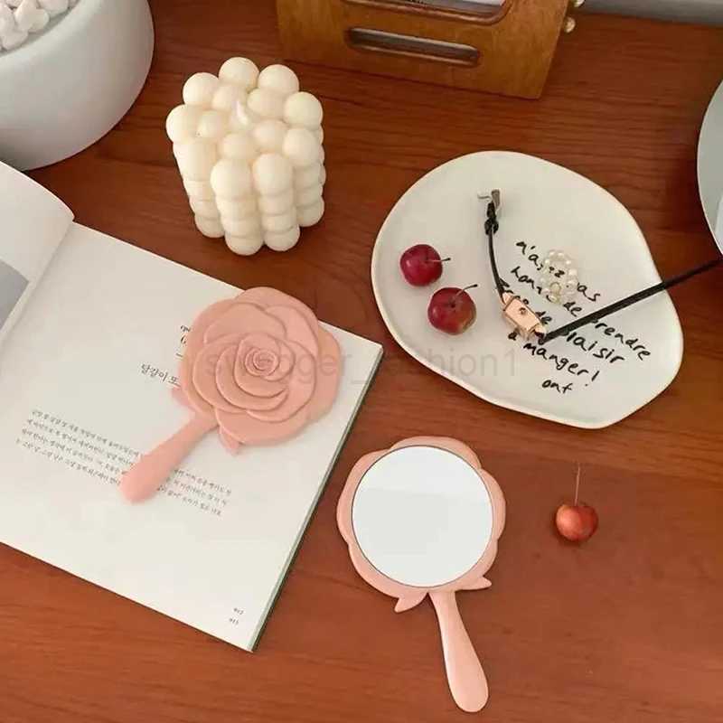 Handheld Vanity Mirror 3D Stereo Retro Rose Flower Shape Cosmetic Makeup Mirror Hand Mirror Compact Mirror Girl Birthday GiftsXJ240813