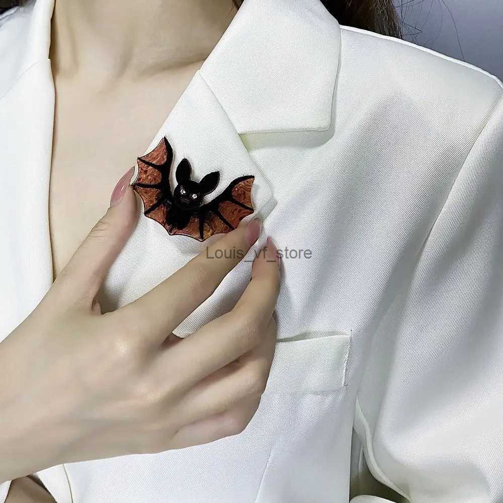 Pins Brooches Handmade Safety Pin Customization Halloween Bat Hedgehog Chest Bag Collar Cartoon Animal Badge Jewelry Gift H240813