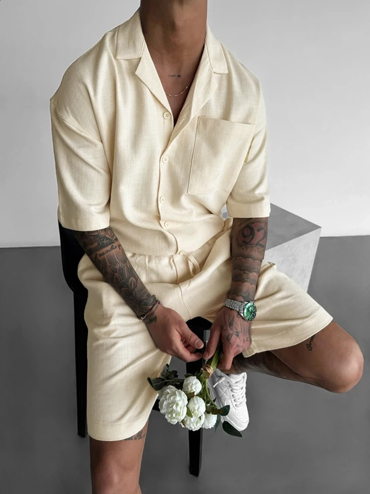 Hip hop mens twopiece summer casual solid color short sleeved pocket shirt and loose clothing 240812