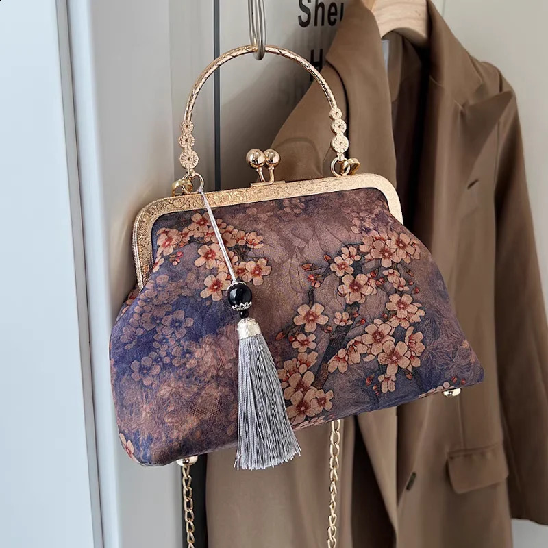 chain tassel shell lock bag fashionable flower bag mothers gift retro womens bag handbag 240812