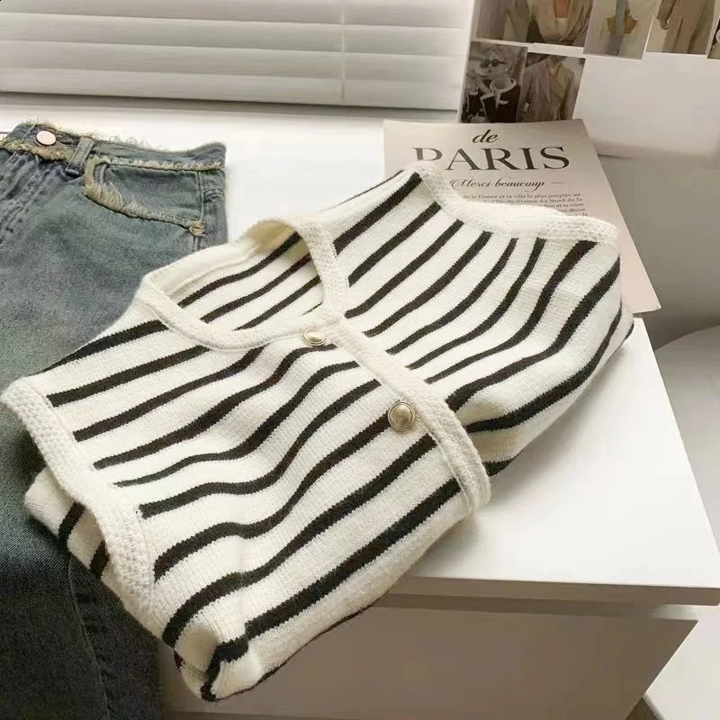 Korean elegant and chic knitted vest with striped casual sweet office womens sleeveless sweater cardigan retro basic 240812