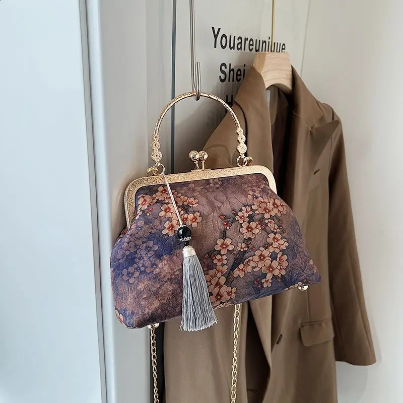 chain tassel shell lock bag fashionable flower bag mothers gift retro womens bag handbag 240812