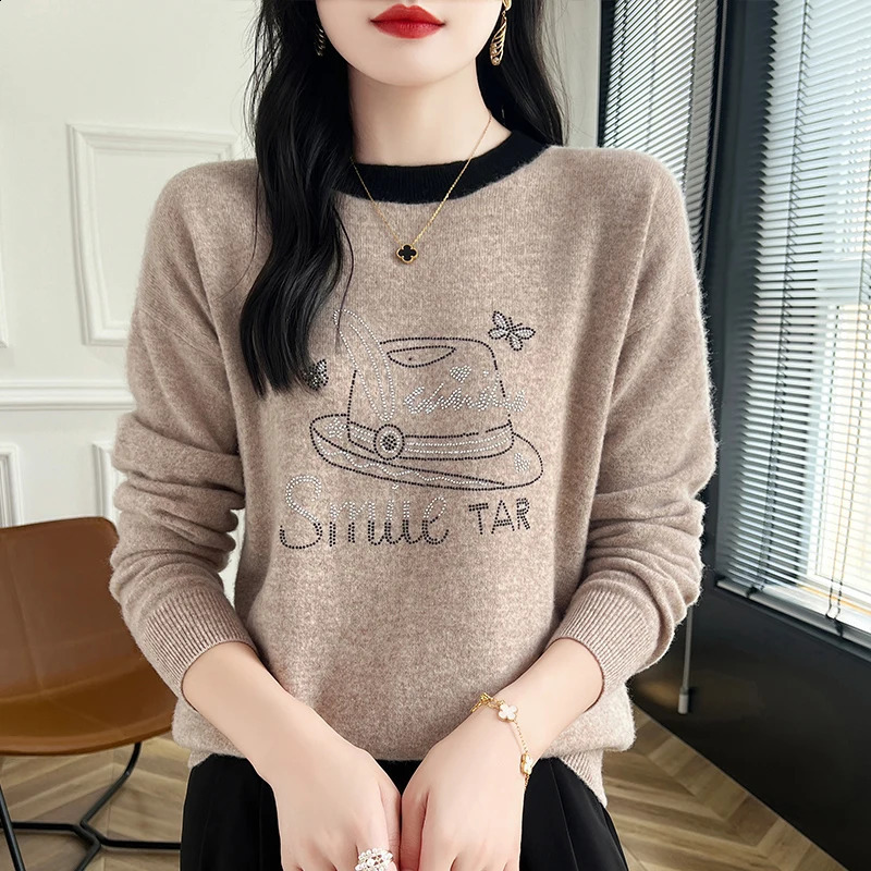Autumn and Winter Womens Sweater Hoodie Round Neck Knitted Pure Wool Loose Long Sleeve Aging Fashion Edition 240812