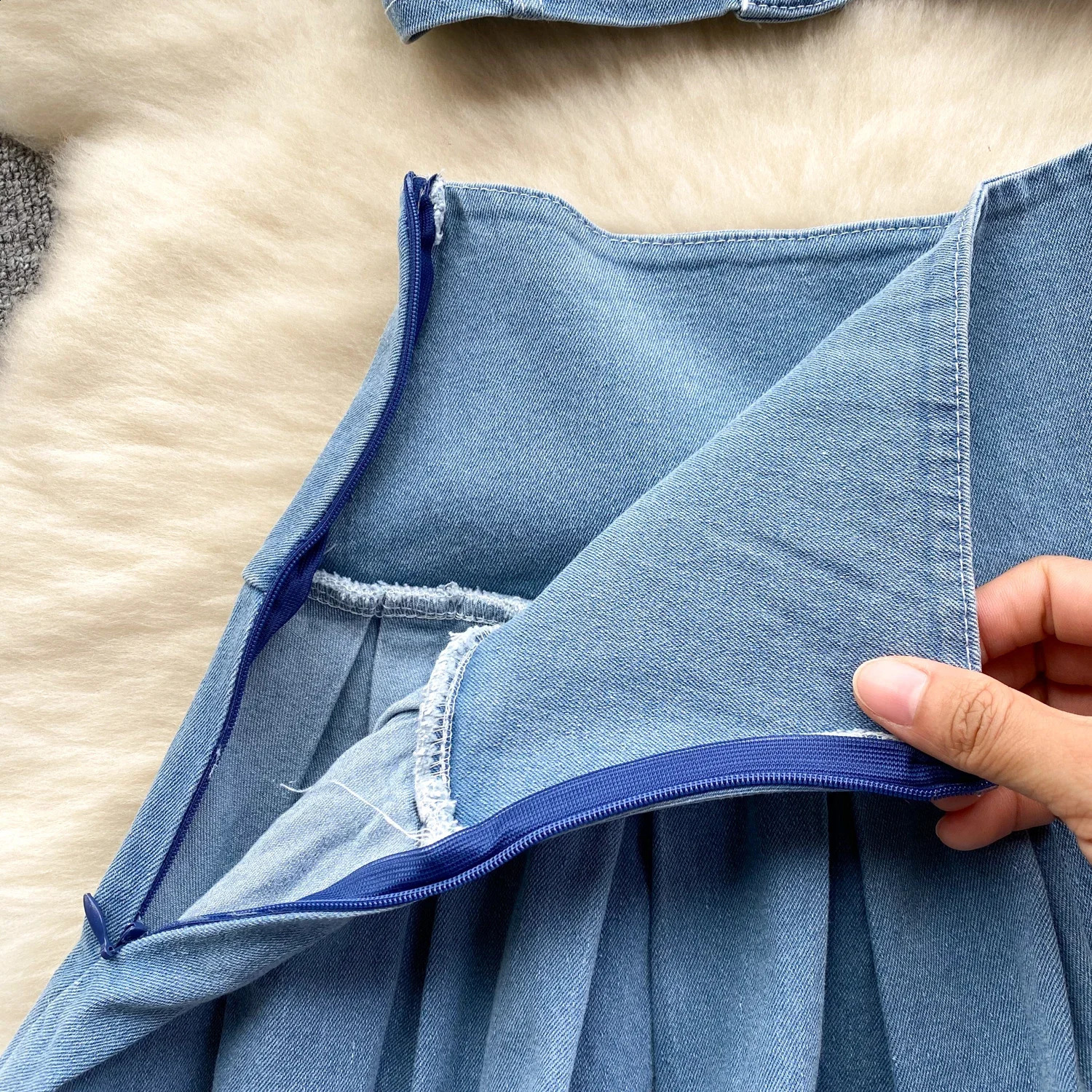 Female Chic Retro Suits Strap Button Elasticity Short TankPleated Mini Skirt Fashion sweet Denim Two Pieces Set 240812