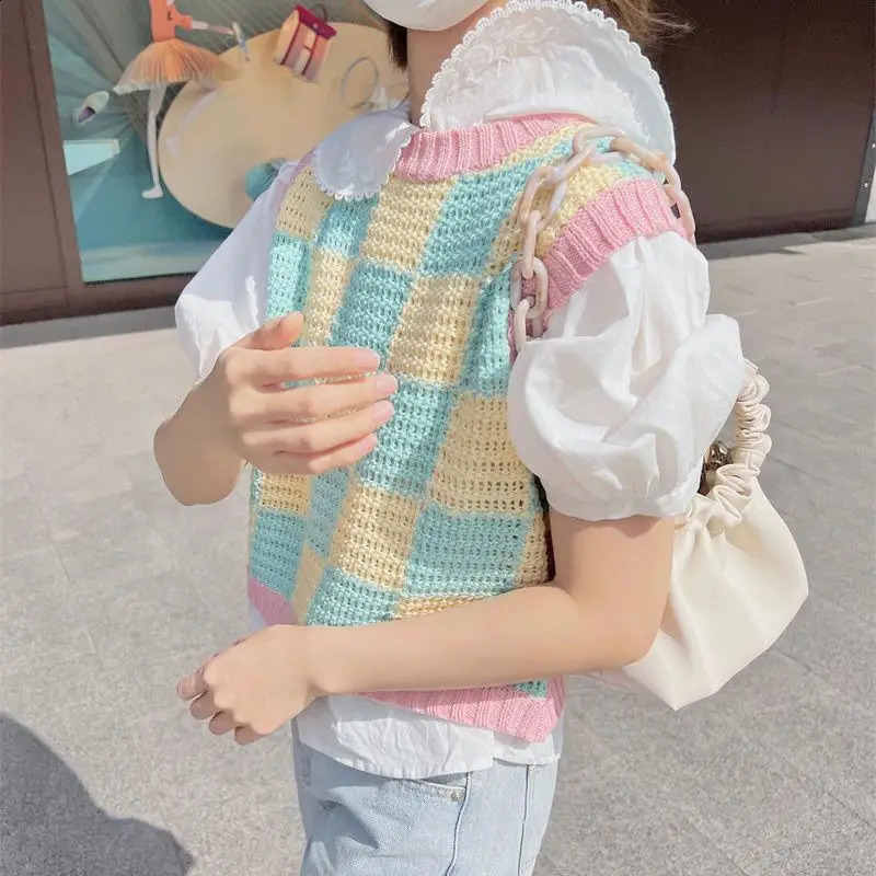 Lazy Style Hollow Plaid Knitted Vest For Womens Summer Short Outerwear Top Ins Korean Fashion Sweater Chic Jumper 240813