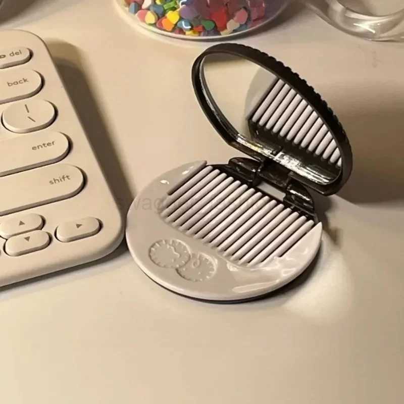 Chocolate Biscuit Round Folding Make Up Mirror Ins Kawai Outside Pocket Mirrors Women Small Cocoa Mirror with Combs Black CoffeeXJ240813