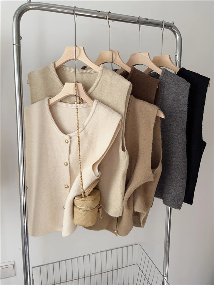 Colorfaith SWV9253JX Chic Preppy Style Wild Elegant Lady Waistcoat Knitted Vintage Women Autumn Winter Sweater Vests 240812