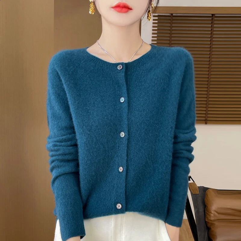 100% beautiful womens Oneck cardigan wool sweater cashmere warm and fashionable knitted bottom 240812