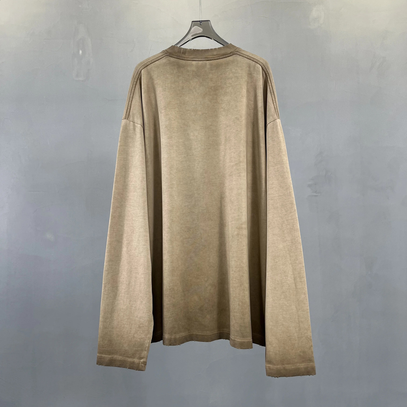 Long-sleeved t-shirt with bottom color 240812